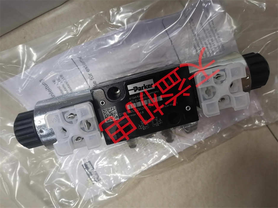 D1FVE02CC0NJW310.jpg