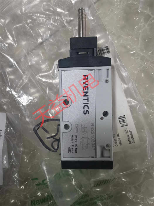 R422103047.jpg