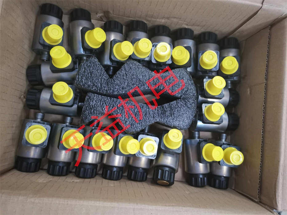R902603434 1.jpg